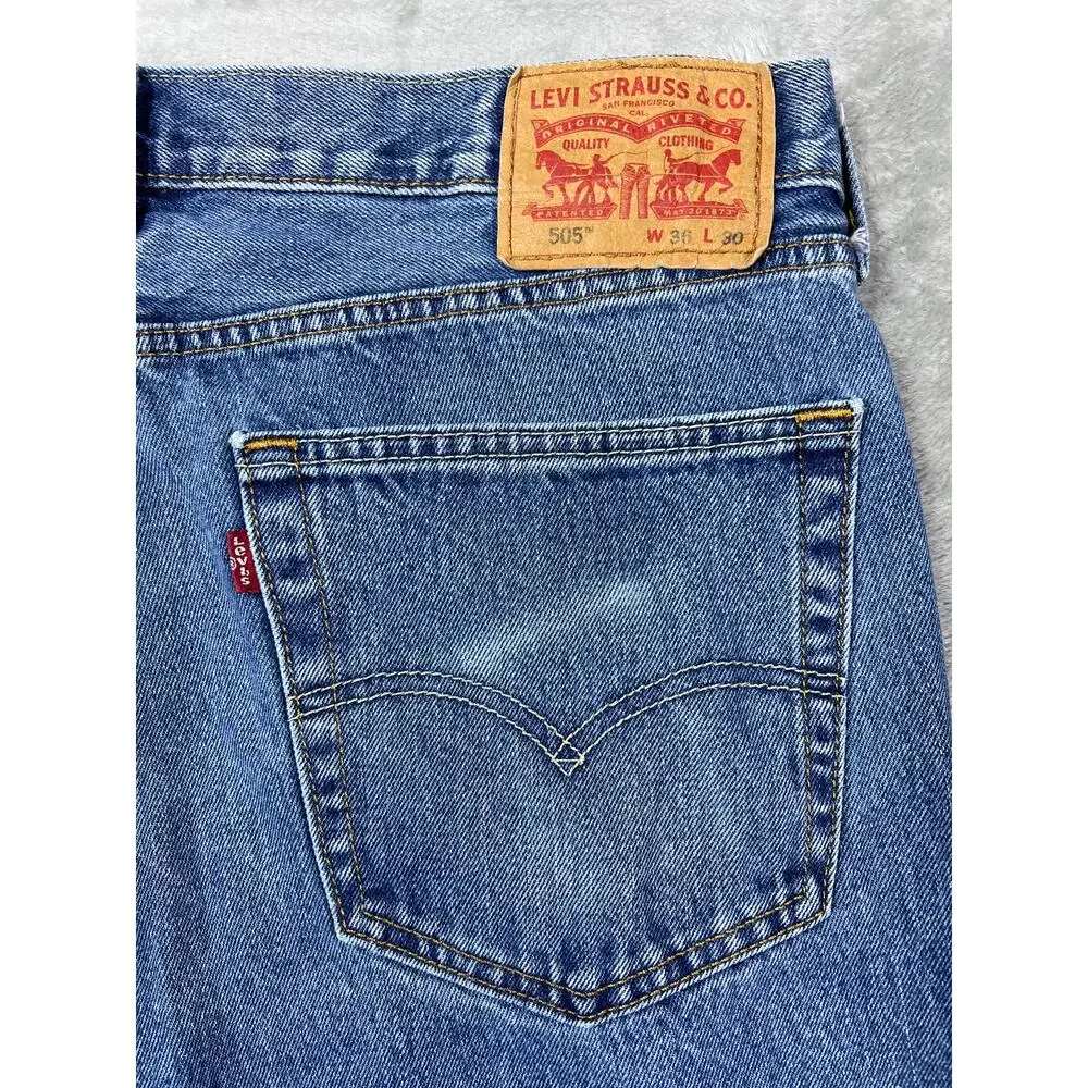 Levi’s 505 Blue Jeans 36x30 Straight Leg Classic Denim 100 Cotton